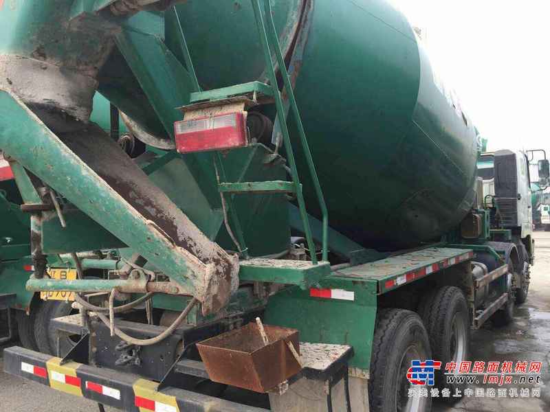 辽宁出售转让二手2010年华菱LZ5N2DE538A0D1758搅拌运输车