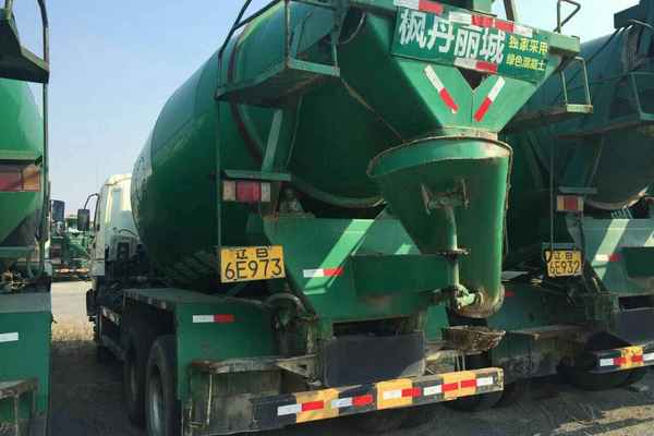 辽宁出售转让二手2010年华菱LZ5N2DE538A0D1758搅拌运输车