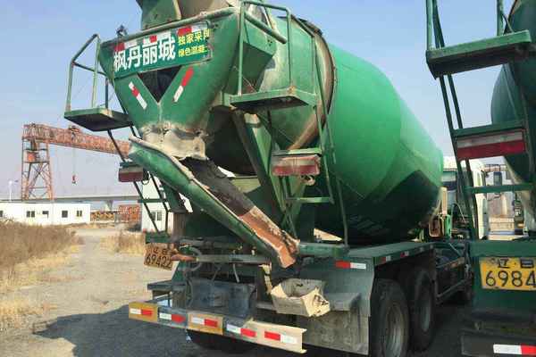 辽宁出售转让二手2010年华菱LZ5N2DE538A0D1758搅拌运输车
