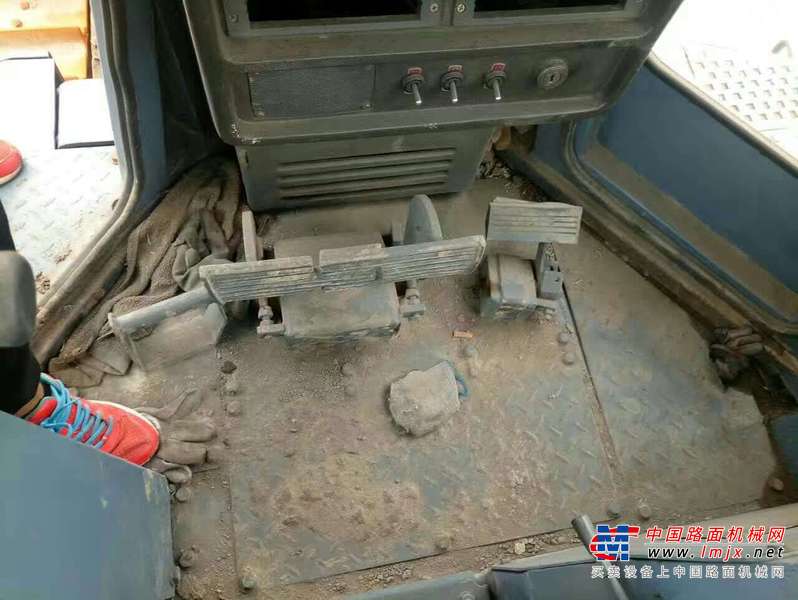 黑龙江出售转让二手9999小时2004年山推SD22推土机
