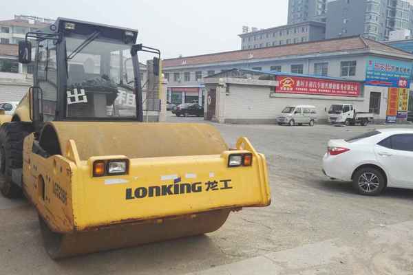 山西出售转让二手1200小时2013年龙工LG523B6轮胎压路机