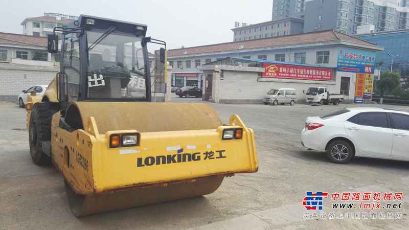 山西出售转让二手1200小时2013年龙工LG523B6轮胎压路机