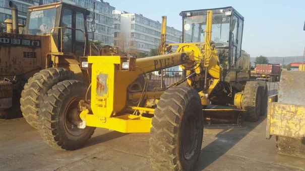 山西出售转让二手12000小时2004年徐工GR135C平地机