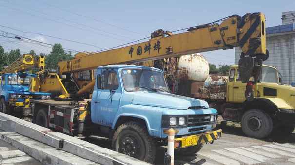 山西出售转让二手12000小时2005年振冲安利JQZ8F汽车起重机