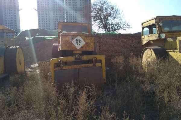 山西出售转让二手8000小时2003年洛建YZ16B三轮压路机