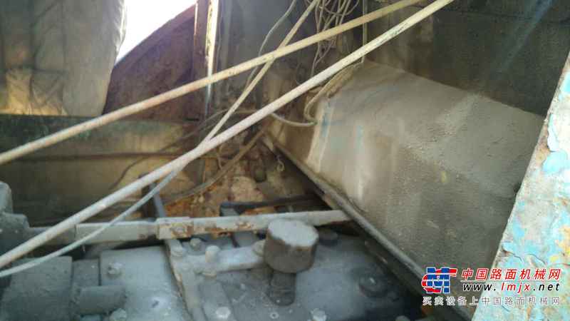 山西出售转让二手8000小时2003年洛建YZ16B三轮压路机
