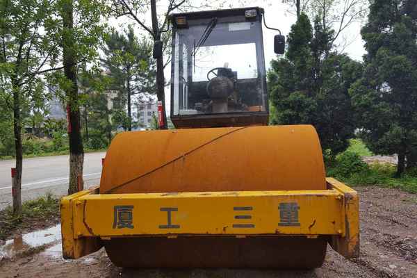 江西出售转让二手6000小时2003年洛建YZ20C轮胎压路机