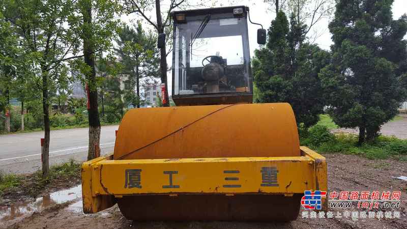 江西出售转让二手6000小时2003年洛建YZ20C轮胎压路机