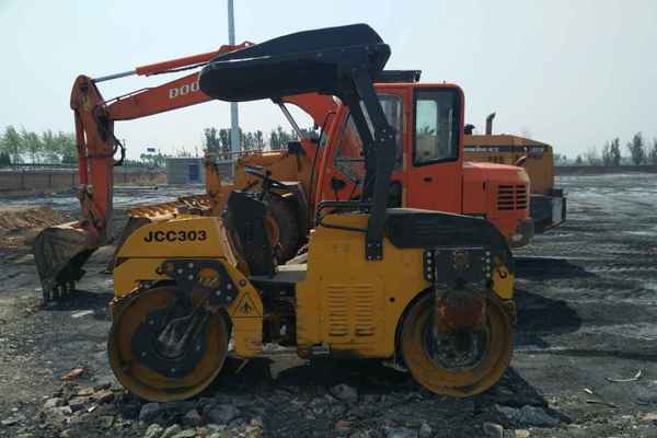 山西出售转让二手100小时2014年国机重工JCC303双钢轮压路机