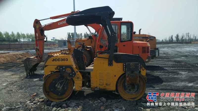 山西出售转让二手100小时2014年国机重工JCC303双钢轮压路机
