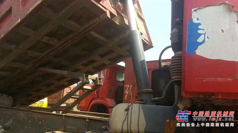 山西出售转让二手2012年中国重汽豪沃ZZ3257N3847D1自卸车