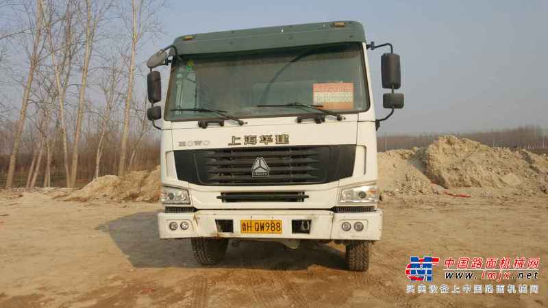 山东出售转让二手2012年中国重汽豪沃ZZ5257GJBN3848W搅拌运输车