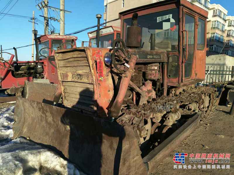 黑龙江出售转让二手9000小时2004年东方红C802推土机