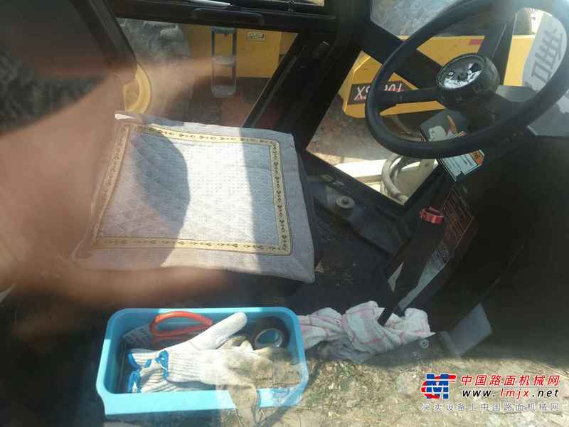 黑龙江出售转让二手8000小时2010年英格索兰PAD175单钢轮压路机