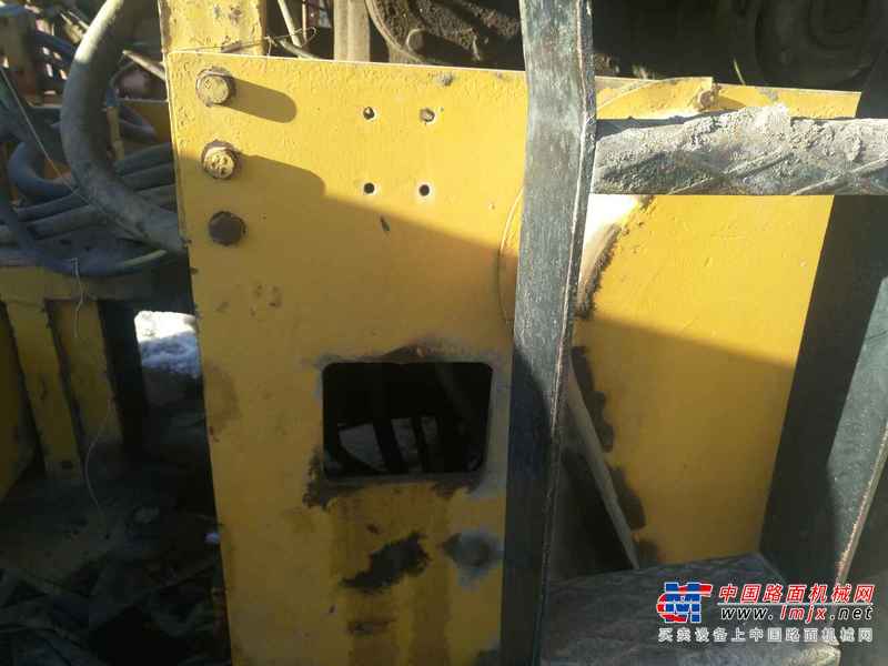 黑龙江出售转让二手15000小时2005年洛建YZ16B单钢轮压路机