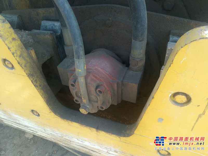 黑龙江出售转让二手15000小时2005年洛建YZ16B单钢轮压路机