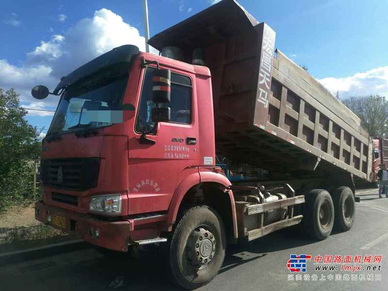 黑龙江出售转让二手2011年中国重汽豪泺ZZ3257N3648B自卸车