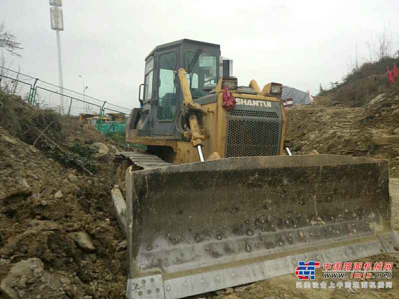 贵州出售转让二手6853小时2010年山推SD13推土机