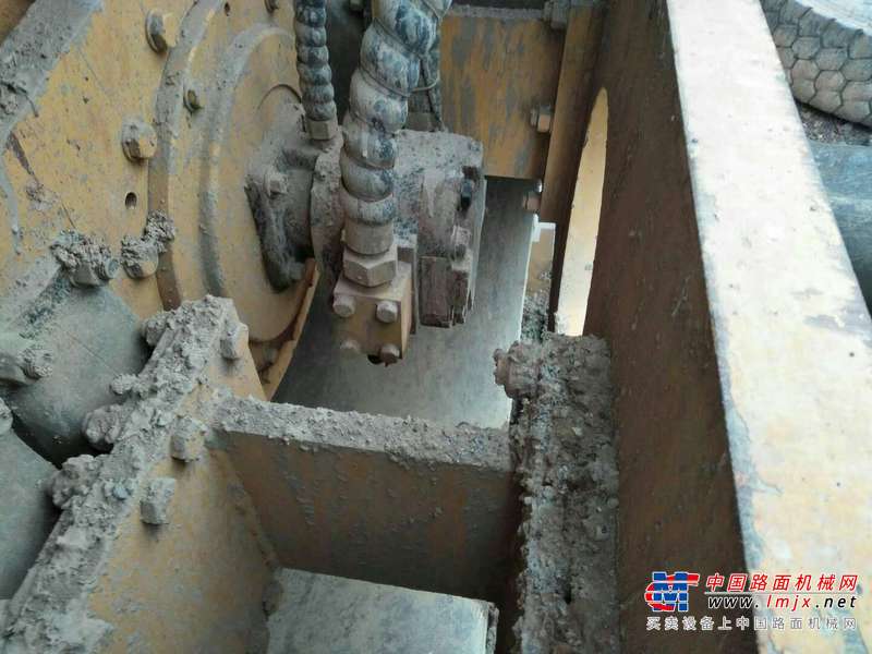 云南出售转让二手3986小时2013年洛建LSS2301单钢轮压路机