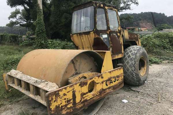 江西出售转让二手8000小时2006年洛建ZY18单钢轮压路机