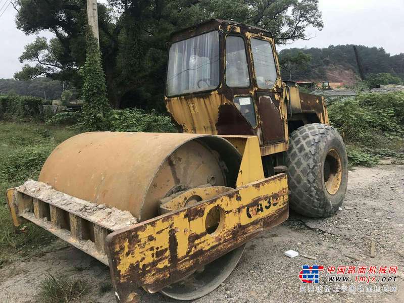 江西出售转让二手8000小时2006年洛建ZY18单钢轮压路机