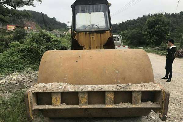 江西出售转让二手8000小时2006年洛建ZY18单钢轮压路机