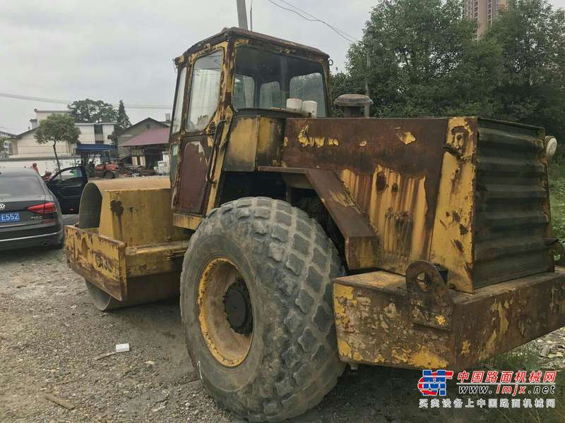 江西出售转让二手8000小时2006年洛建ZY18单钢轮压路机