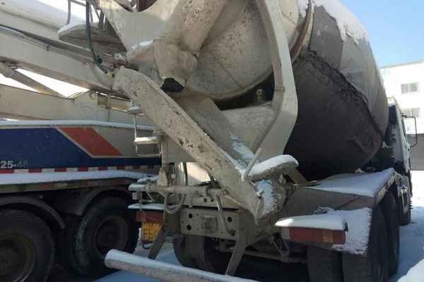 辽宁出售转让二手2009年中国重汽豪泺ZZ1317N3267D1搅拌运输车
