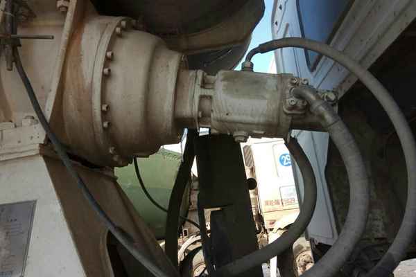 辽宁出售转让二手2009年中联重科ZLJ5250GJB2搅拌运输车