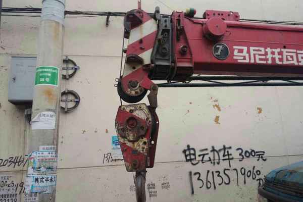 山西出售转让二手4800小时2010年东岳重工QY12E汽车起重机