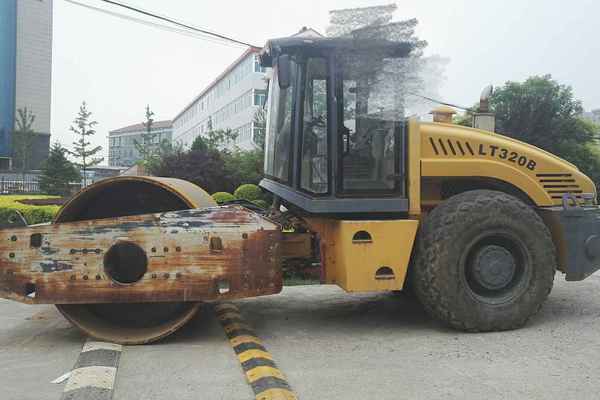 山西出售转让二手5000小时2010年洛阳路通LT320B单钢轮压路机