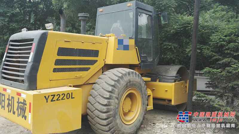 山西出售转让二手8500小时2007年洛建YZ220单钢轮压路机