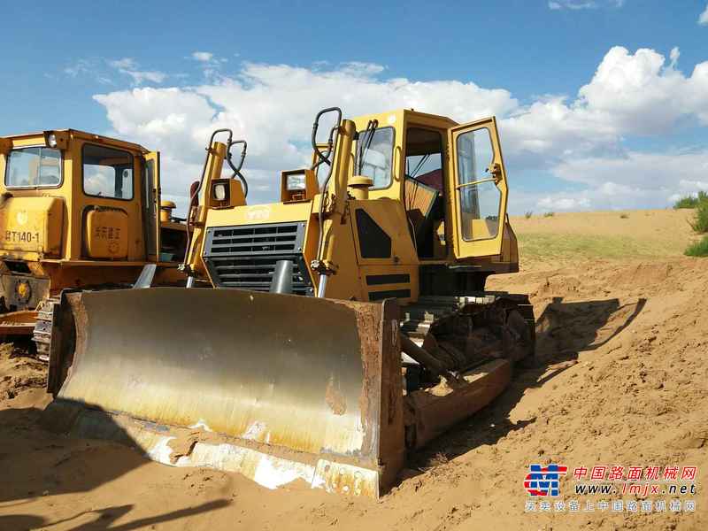 陕西出售转让二手5000小时2010年东方红T140N推土机