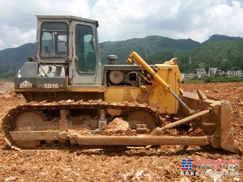 贵州出售转让二手10000小时2009年山推SD16推土机