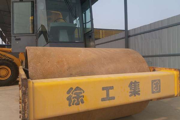 陕西出售转让二手1500小时2015年徐工XS222J单钢轮压路机