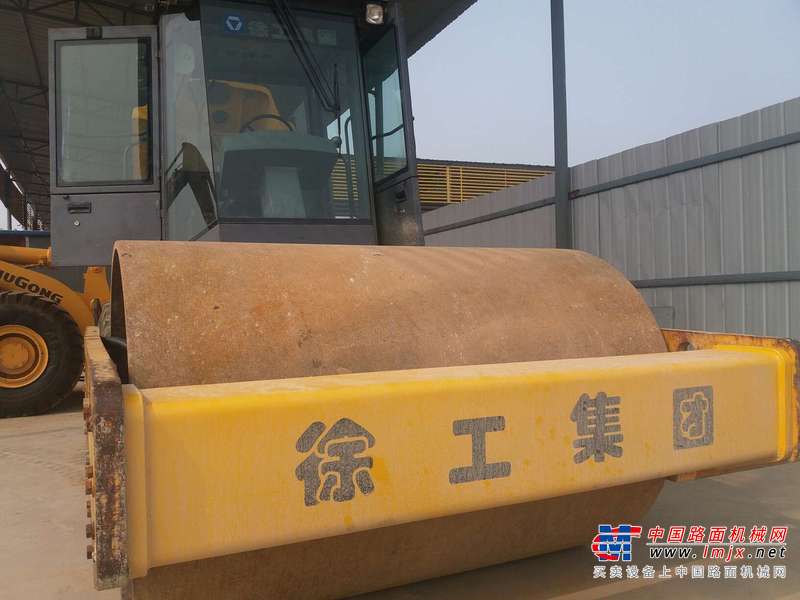 陕西出售转让二手1500小时2015年徐工XS222J单钢轮压路机