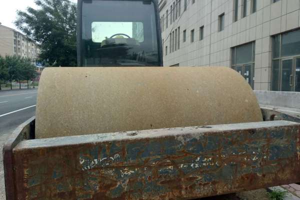 辽宁出售转让二手7500小时2006年洛建YZ220单钢轮压路机