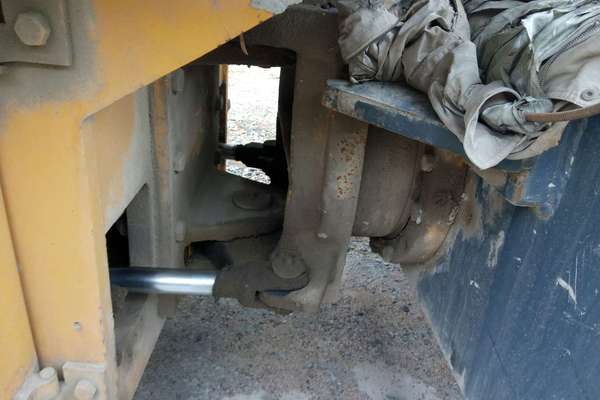 辽宁出售转让二手7500小时2006年洛建YZ220单钢轮压路机