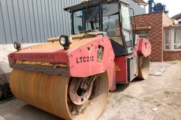 辽宁出售转让二手12000小时2006年洛阳路通LTC212双钢轮压路机