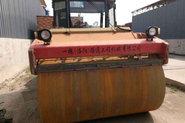 辽宁出售转让二手12000小时2006年洛阳路通LTC212双钢轮压路机