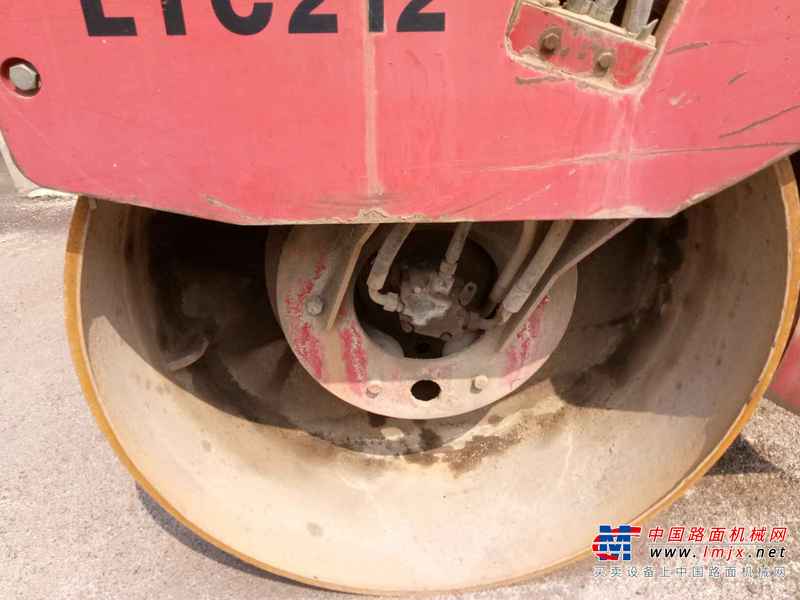 辽宁出售转让二手12000小时2006年洛阳路通LTC212双钢轮压路机