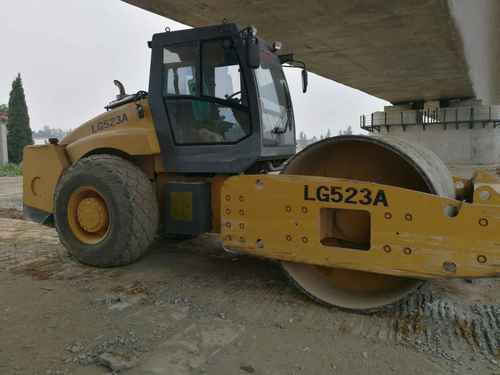 河南出售转让二手4000小时2013年龙工LG523A3单钢轮压路机