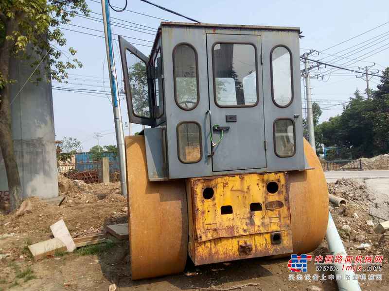 江苏出售转让二手20000小时2005年徐工3Y18三轮压路机