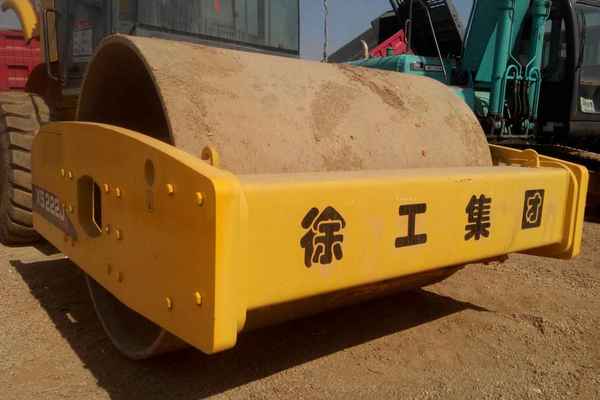 云南出售转让二手2800小时2013年徐工XS222J单钢轮压路机