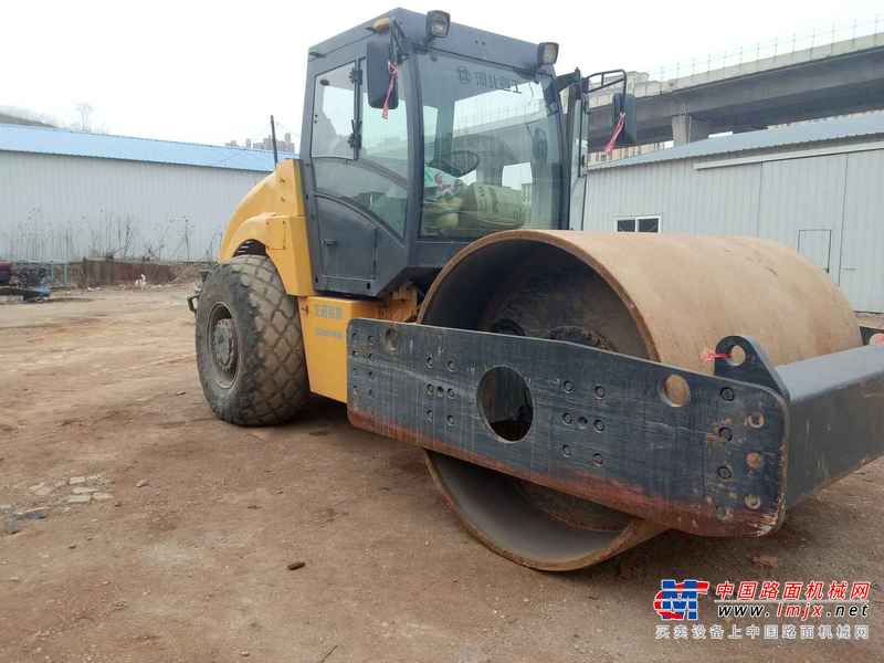 辽宁出售转让二手5000小时2010年洛阳路通LT322S单钢轮压路机