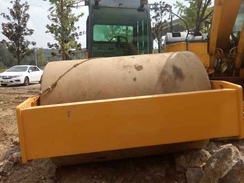 贵州出售转让二手8200小时2008年洛建LSS220单钢轮压路机