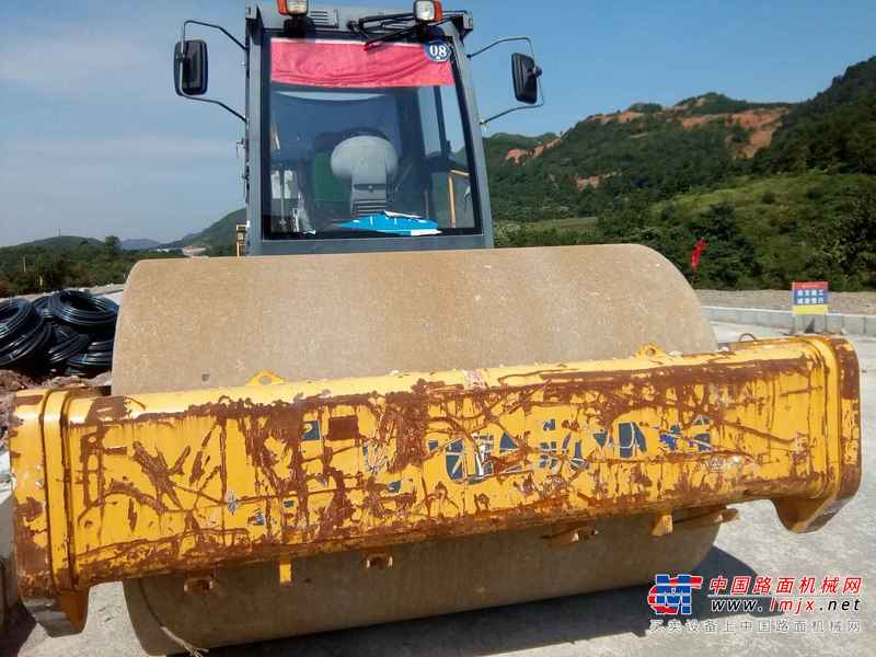 贵州出售转让二手4730小时2013年柳工CLG6122单钢轮压路机