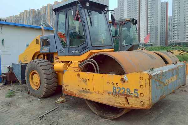 山西出售转让二手3000小时2012年常林8228单钢轮压路机