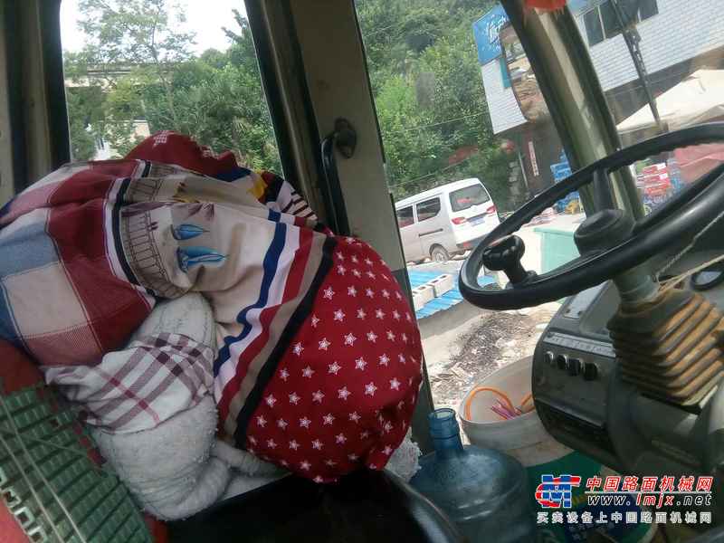 贵州出售转让二手6800小时2008年龙工LG520A单钢轮压路机