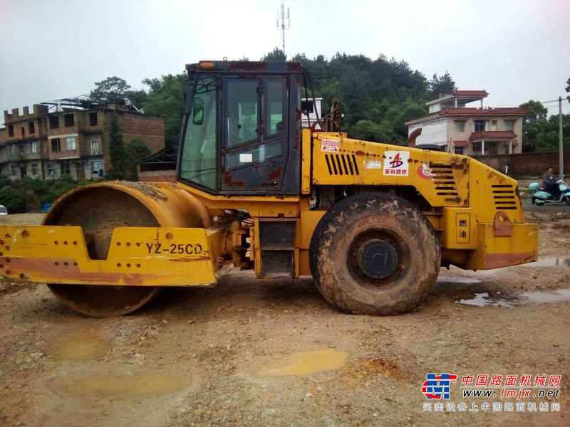 江西出售转让二手12000小时2005年洛建YZ20C单钢轮压路机